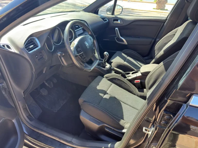 Citroën DS4 interior – car rental Costa Blanca Alicante Auto Rent